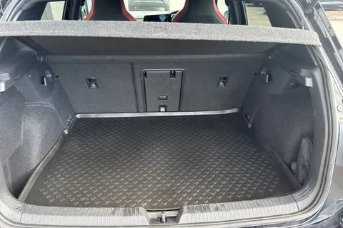 AP70VCJ Volkswagen Golf 2.0 TSI GTI DSG Euro 6 (s/s) 5dr Thumbnail #7