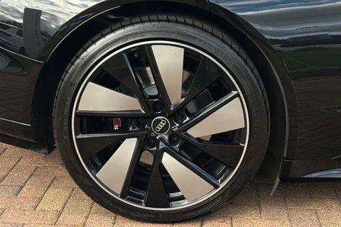 YB72BFK Audi RS e-tron GT 440,00 kW Thumbnail #11