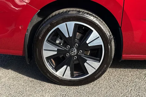 BD74HPN Volkswagen Multivan LWB 2.0 TDI 150PS Style DSG 7 Seat/Panoramic Sunroof + Tow Pack Thumbnail #11