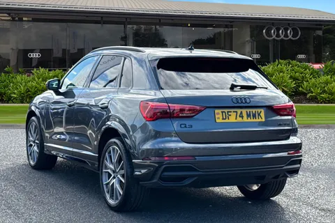DF74MWK Audi Q3 Black Edition 35 TFSI 150 PS S tronic Thumbnail #3