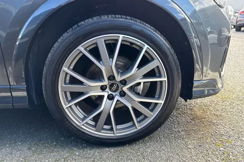 DF74MWK Audi Q3 Black Edition 35 TFSI 150 PS S tronic Thumbnail #11