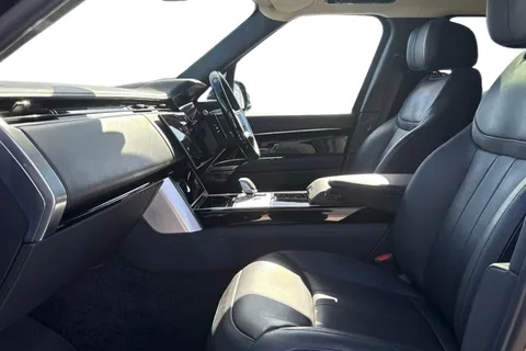 BA24XOZ Land Rover Range Rover 3.0 D350 MHEV Autobiography SUV 5dr Diesel Auto 4WD Euro 6 (s/s) (350 ps) Thumbnail #4