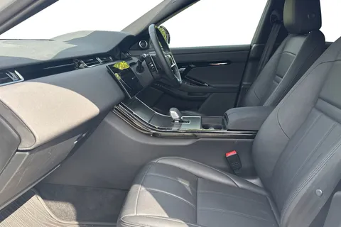 DY25LZL Land Rover Range Rover Evoque 1.5 P270e 12.17kWh Dynamic SE Auto 4WD Euro 6 (s/s) 5dr Thumbnail #4