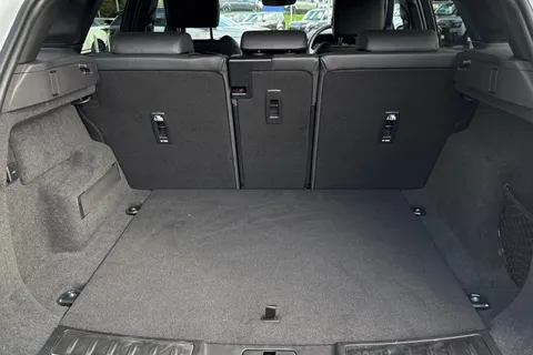 DY25LZT Land Rover Range Rover Evoque 1.5 P270e Dynamic SE 5dr Thumbnail #11