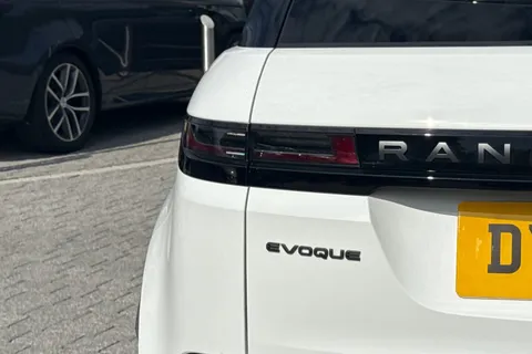 DY25LZL Land Rover Range Rover Evoque 1.5 P270e 12.17kWh Dynamic SE Auto 4WD Euro 6 (s/s) 5dr Thumbnail #21