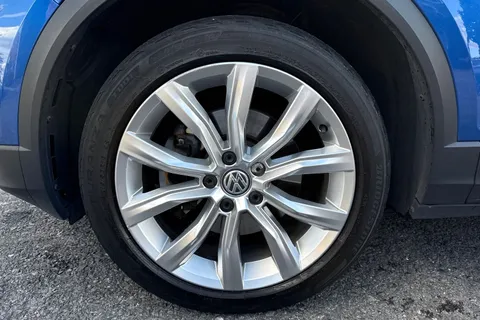 WD18WVZ Volkswagen T-Roc 2.0 TSI SEL DSG 4Motion Euro 6 (s/s) 5dr Thumbnail #11