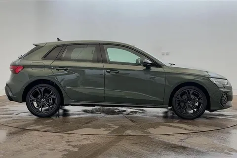 KR74EFM Audi A3 Black Edition 40 TFSI e  204 PS S tronic Thumbnail #2