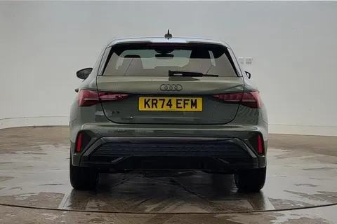 KR74EFM Audi A3 Black Edition 40 TFSI e  204 PS S tronic Thumbnail #3