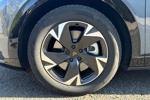 KT74DXY CUPRA Tavascan 77kWh V1 SUV Coupe Auto 5dr Thumbnail #10