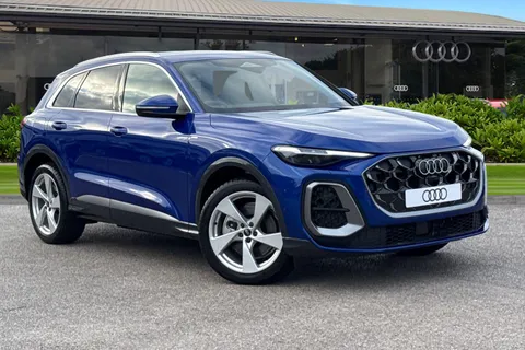  Audi Q5 2.0 TDI S line S Tronic quattro Euro 6 (s/s) 5dr Thumbnail #2