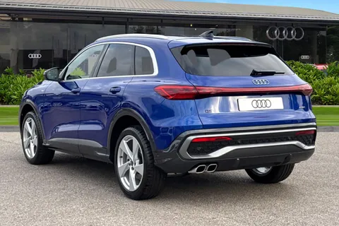  Audi Q5 2.0 TDI S line S Tronic quattro Euro 6 (s/s) 5dr Thumbnail #3