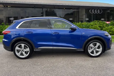  Audi Q5 2.0 TDI S line S Tronic quattro Euro 6 (s/s) 5dr Thumbnail #4