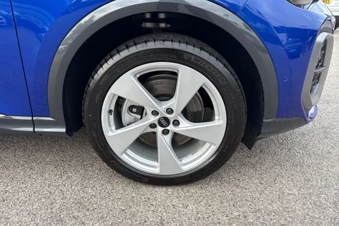  Audi Q5 2.0 TDI S line S Tronic quattro Euro 6 (s/s) 5dr Thumbnail #10