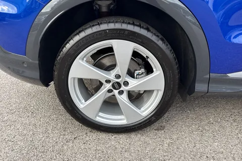  Audi Q5 2.0 TDI S line S Tronic quattro Euro 6 (s/s) 5dr Thumbnail #13