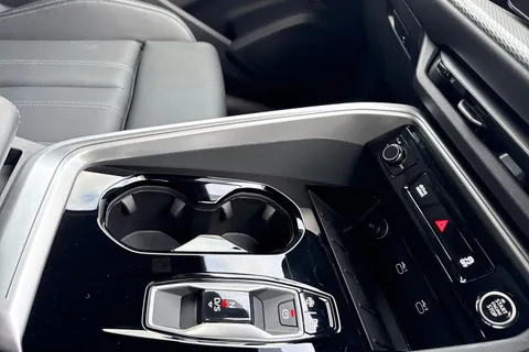  Audi Q5 2.0 TDI S line S Tronic quattro Euro 6 (s/s) 5dr Thumbnail #23