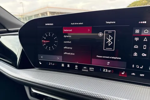  Audi Q5 2.0 TDI S line S Tronic quattro Euro 6 (s/s) 5dr Thumbnail #32