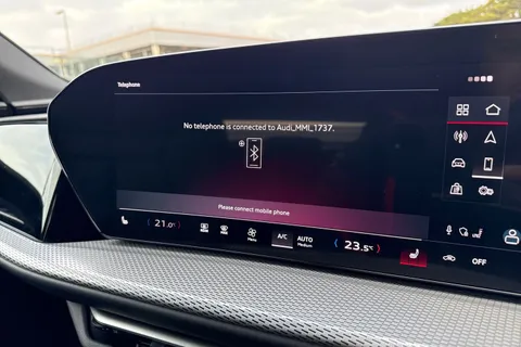  Audi Q5 2.0 TDI S line S Tronic quattro Euro 6 (s/s) 5dr Thumbnail #35