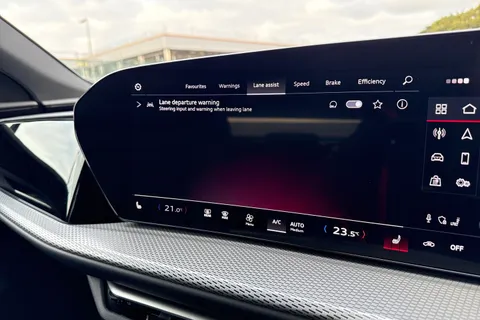  Audi Q5 2.0 TDI S line S Tronic quattro Euro 6 (s/s) 5dr Thumbnail #42