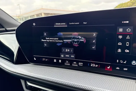  Audi Q5 2.0 TDI S line S Tronic quattro Euro 6 (s/s) 5dr Thumbnail #46