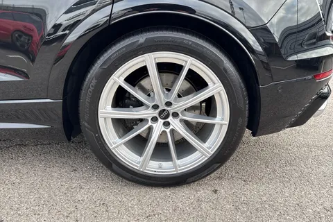  Audi RS Q8 4.0 TFSI V8 Tiptronic quattro Euro 6 (s/s) 5dr Thumbnail #11