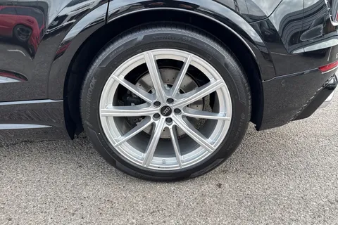  Audi RS Q8 4.0 TFSI V8 Tiptronic quattro Euro 6 (s/s) 5dr Thumbnail #13