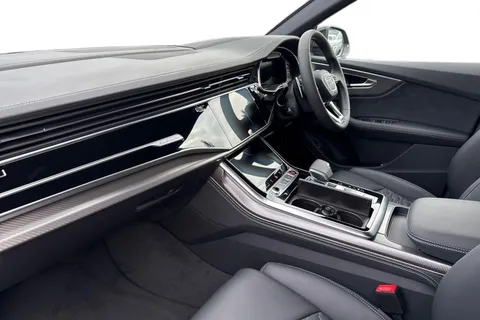  Audi RS Q8 4.0 TFSI V8 Tiptronic quattro Euro 6 (s/s) 5dr Thumbnail #15