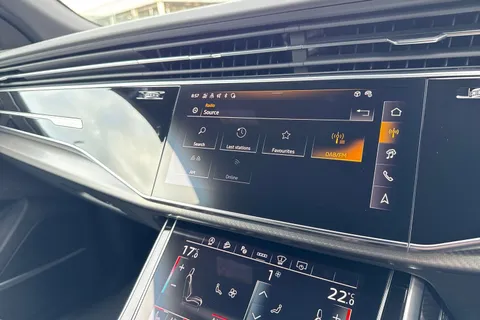  Audi RS Q8 4.0 TFSI V8 Tiptronic quattro Euro 6 (s/s) 5dr Thumbnail #39