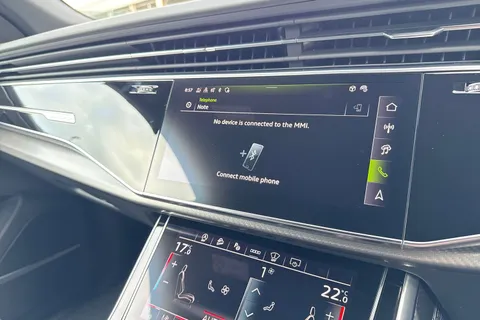  Audi RS Q8 4.0 TFSI V8 Tiptronic quattro Euro 6 (s/s) 5dr Thumbnail #42