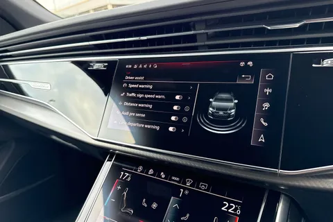  Audi RS Q8 4.0 TFSI V8 Tiptronic quattro Euro 6 (s/s) 5dr Thumbnail #50