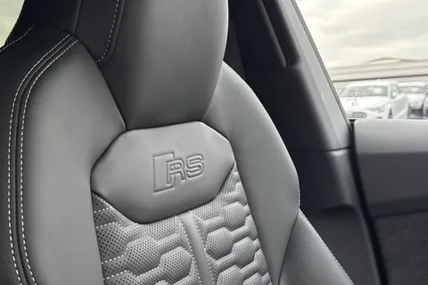  Audi RS Q8 4.0 TFSI V8 Tiptronic quattro Euro 6 (s/s) 5dr Thumbnail #59