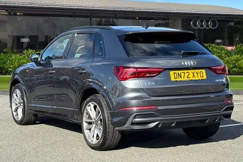 DN72XYO Audi Q3 Black Edition 35 TFSI 150 PS S tronic Thumbnail #3
