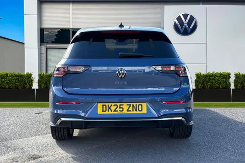 DK25ZNO Volkswagen Golf 1.5 TSI 272 GTE eHybrid DSG ⭐Panoramic sunroof, Head up Display⭐ Thumbnail #5