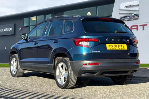 DE21EZX Škoda Karoq 1.5 TSI ACT SE Euro 6 (s/s) 5dr Thumbnail #3