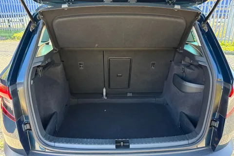 DE21EZX Škoda Karoq 1.5 TSI ACT SE Euro 6 (s/s) 5dr Thumbnail #7