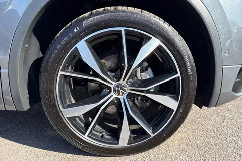 KP25OFO Volkswagen Tiguan Allspace 2.0 TDI R-Line 5dr DSG ⭐Tow bar, swivelling | Rear view camera | Winter pac Thumbnail #10