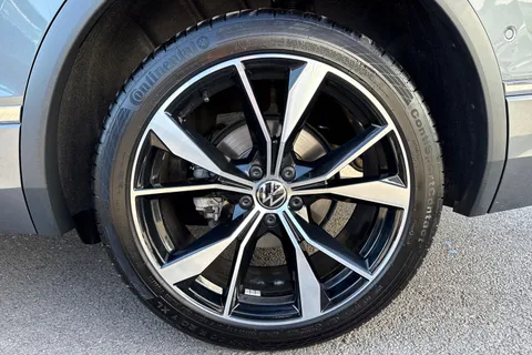 KP25OFO Volkswagen Tiguan Allspace 2.0 TDI R-Line 5dr DSG ⭐Tow bar, swivelling | Rear view camera | Winter pac Thumbnail #11