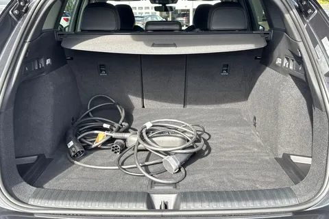 KY74FHW Audi Q6 E-Tron Q6 SUV S line e-tron quattro 285,00 kW Thumbnail #7