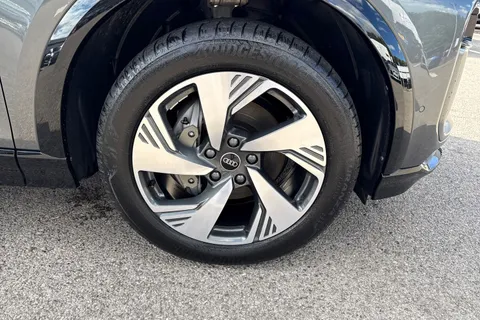 KY74FHW Audi Q6 E-Tron Q6 SUV S line e-tron quattro 285,00 kW Thumbnail #10