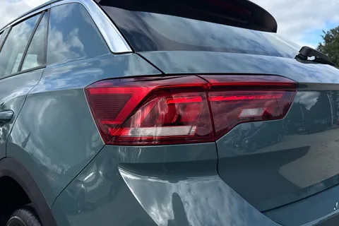 GD24RYH Volkswagen T-Roc 1.0 TSI 115 Life 5dr Thumbnail #8