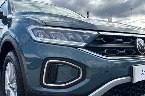 GD24RYH Volkswagen T-Roc 1.0 TSI 115 Life 5dr Thumbnail #9