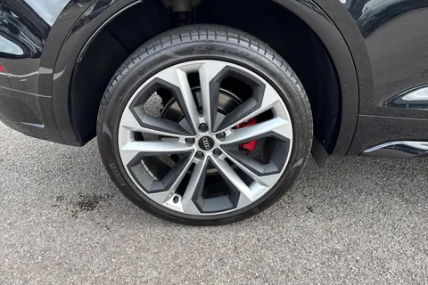 DG23BWX Audi Q5 Edition 1 40 TDI quattro 204 PS S tronic Thumbnail #11