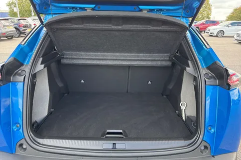 BC23ZSO PEUGEOT 2008 1.2 PureTech GT EAT Euro 6 (s/s) 5dr Thumbnail #7