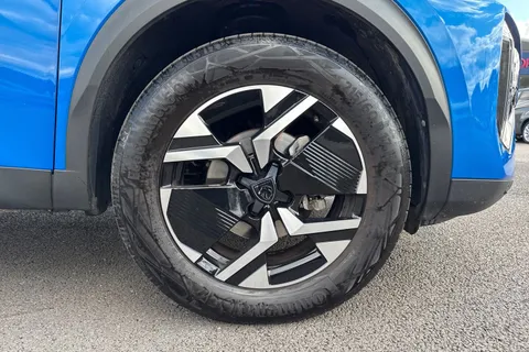 BC23ZSO PEUGEOT 2008 1.2 PureTech GT EAT Euro 6 (s/s) 5dr Thumbnail #10