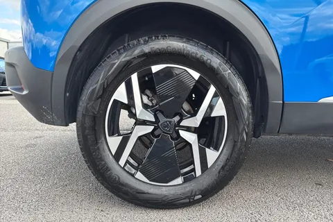 BC23ZSO PEUGEOT 2008 1.2 PureTech GT EAT Euro 6 (s/s) 5dr Thumbnail #11