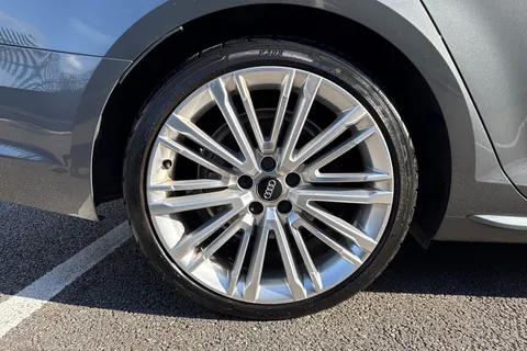 FR19XMP Audi A4 Avant 2.0 TDI 40 S line S Tronic Euro 6 (s/s) 5dr Thumbnail #11