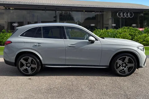 DN25WCX Mercedes-Benz Glc 2.0 GLC300h MHEV AMG Line (Premium) G-Tronic+ 4MATIC Euro 6 (s/s) 5dr Thumbnail #4