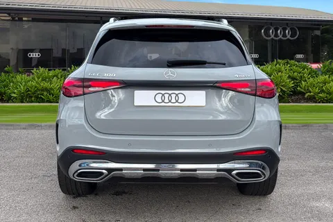 DN25WCX Mercedes-Benz Glc 2.0 GLC300h MHEV AMG Line (Premium) G-Tronic+ 4MATIC Euro 6 (s/s) 5dr Thumbnail #5