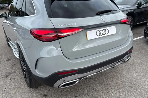 DN25WCX Mercedes-Benz Glc 2.0 GLC300h MHEV AMG Line (Premium) G-Tronic+ 4MATIC Euro 6 (s/s) 5dr Thumbnail #8