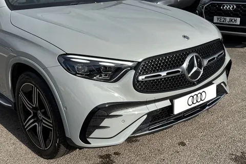 DN25WCX Mercedes-Benz Glc 2.0 GLC300h MHEV AMG Line (Premium) G-Tronic+ 4MATIC Euro 6 (s/s) 5dr Thumbnail #9