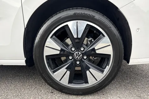 11 of 63 for Volkswagen California Ocean T7 SWB 150 PS DSG - 19' Wheels/Tow Pack